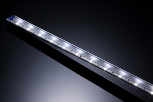 高品質12顆主鑽級LED燈泡為照明，節電30000HRS以上，省電佳、壽命長。